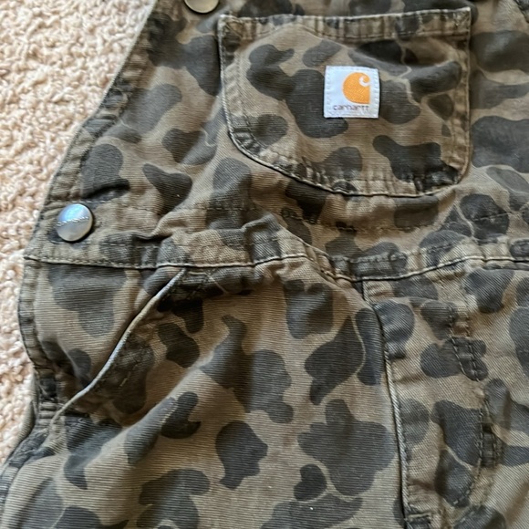 Carhartt girls 3t camo print overall shorts - Picture 3 of 5